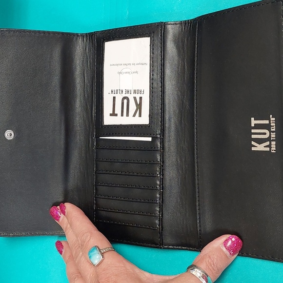Kut from the Kloth slim wallet - Picture 4 of 5